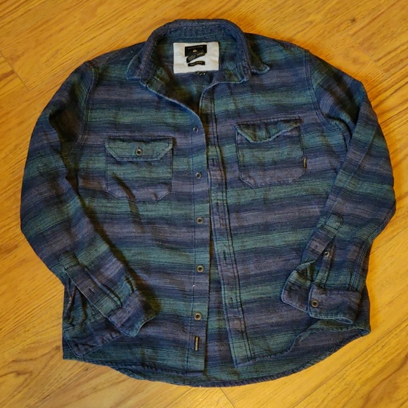 Quiksilver Other - EUC Thick button up shirt